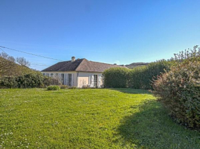 Bright holiday home with garden